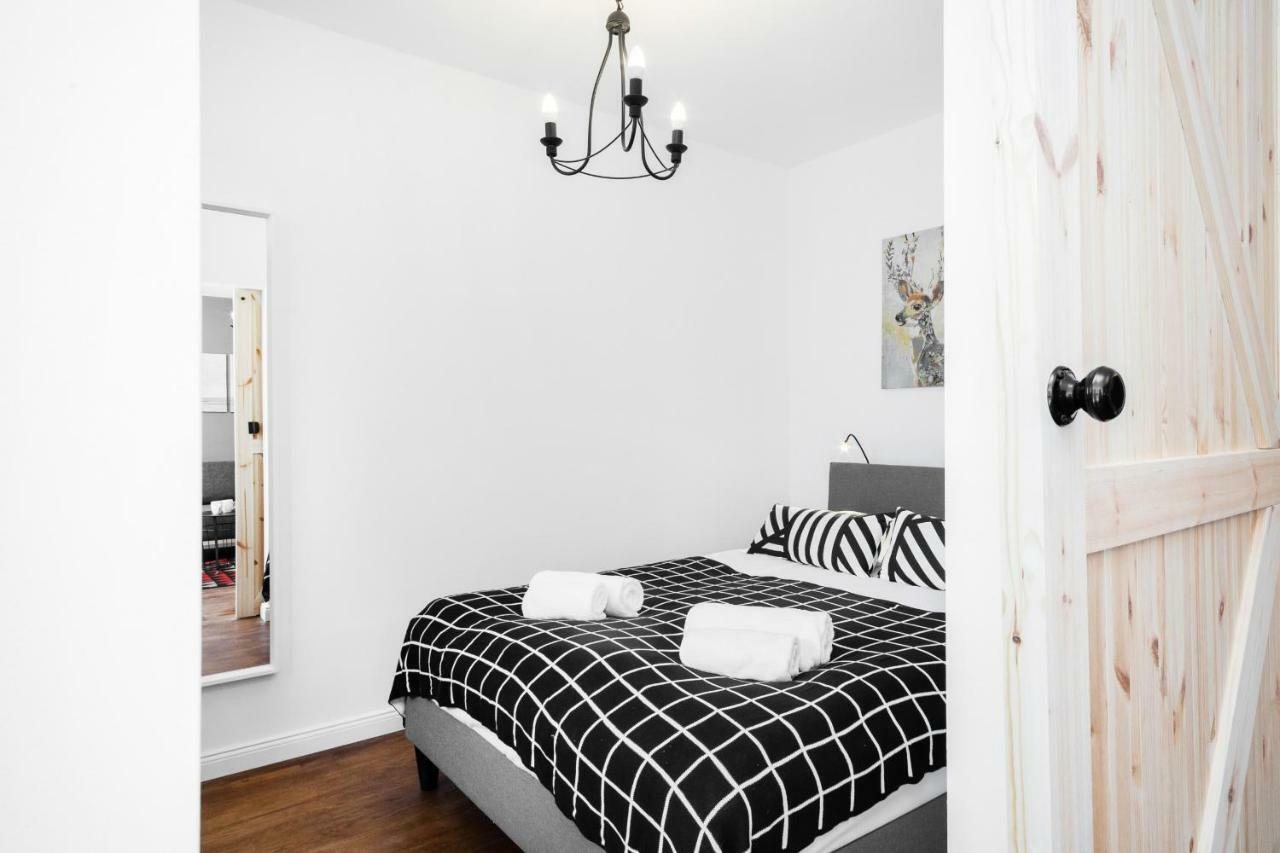 First Central Apartments By Noclegi Renters Varsavia Esterno foto