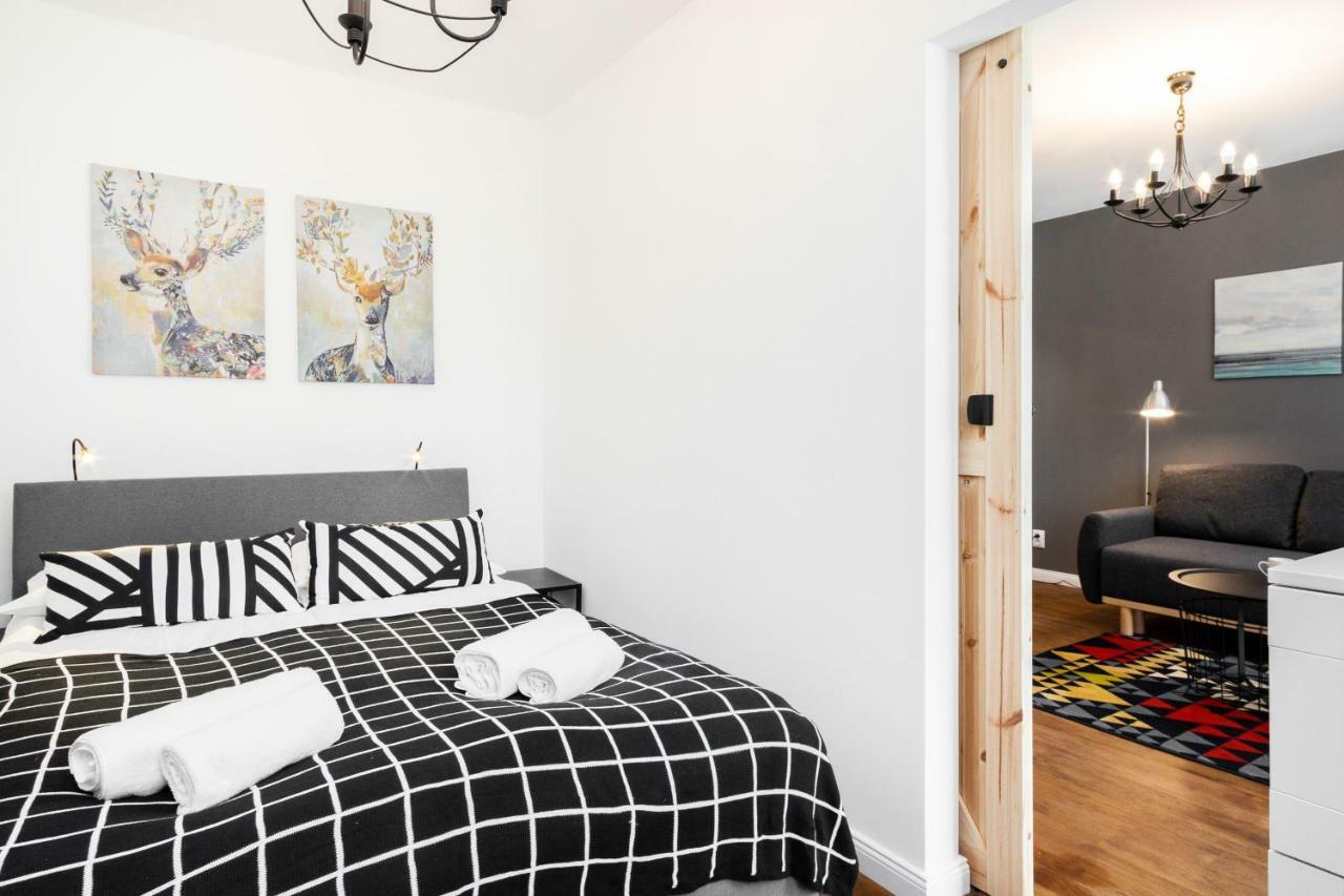 First Central Apartments By Noclegi Renters Varsavia Esterno foto