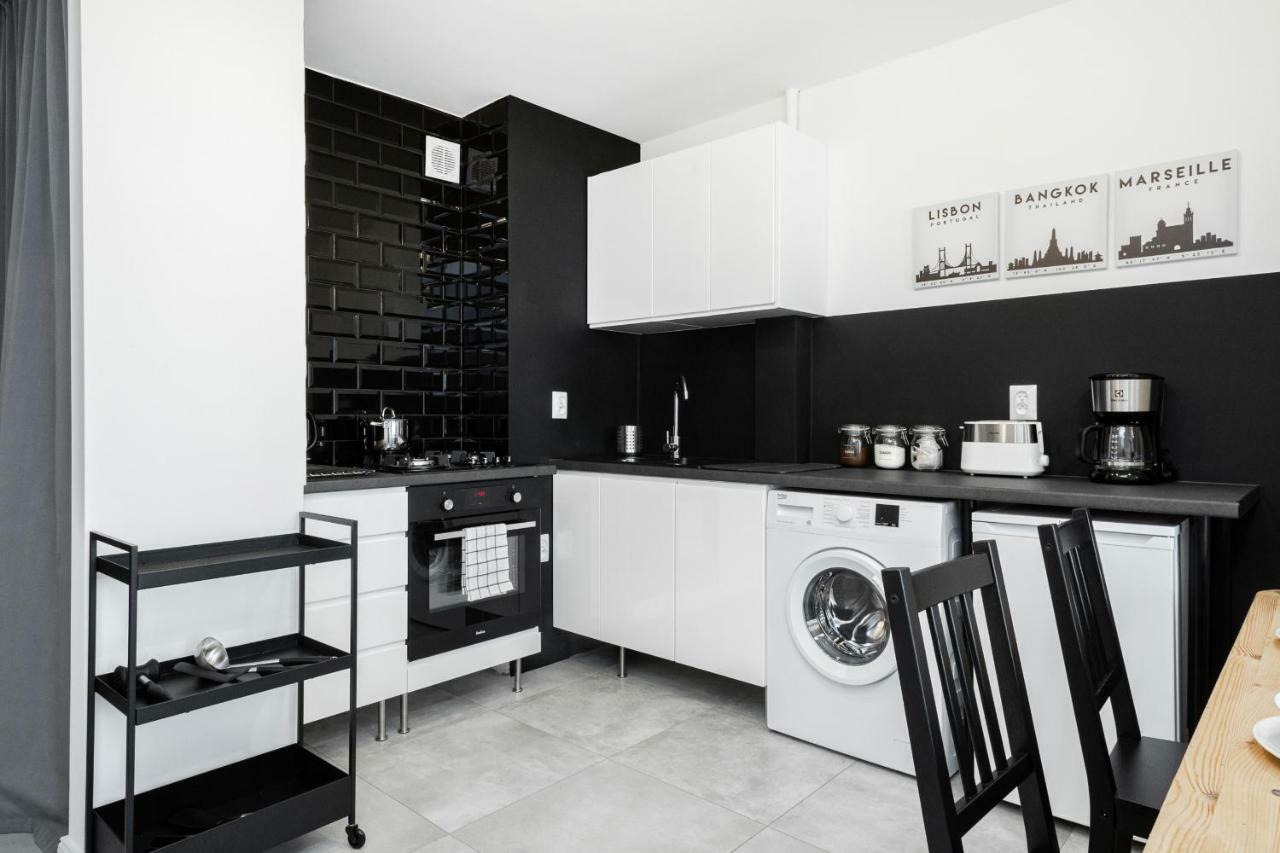 First Central Apartments By Noclegi Renters Varsavia Esterno foto